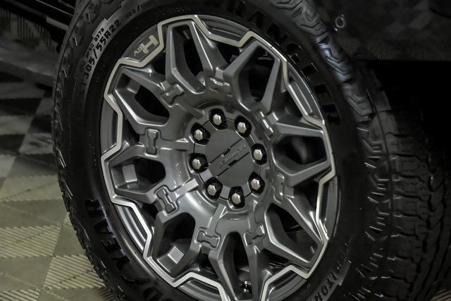 New 2025 GMC Hummer EV 3X AWD/4WD image 3
