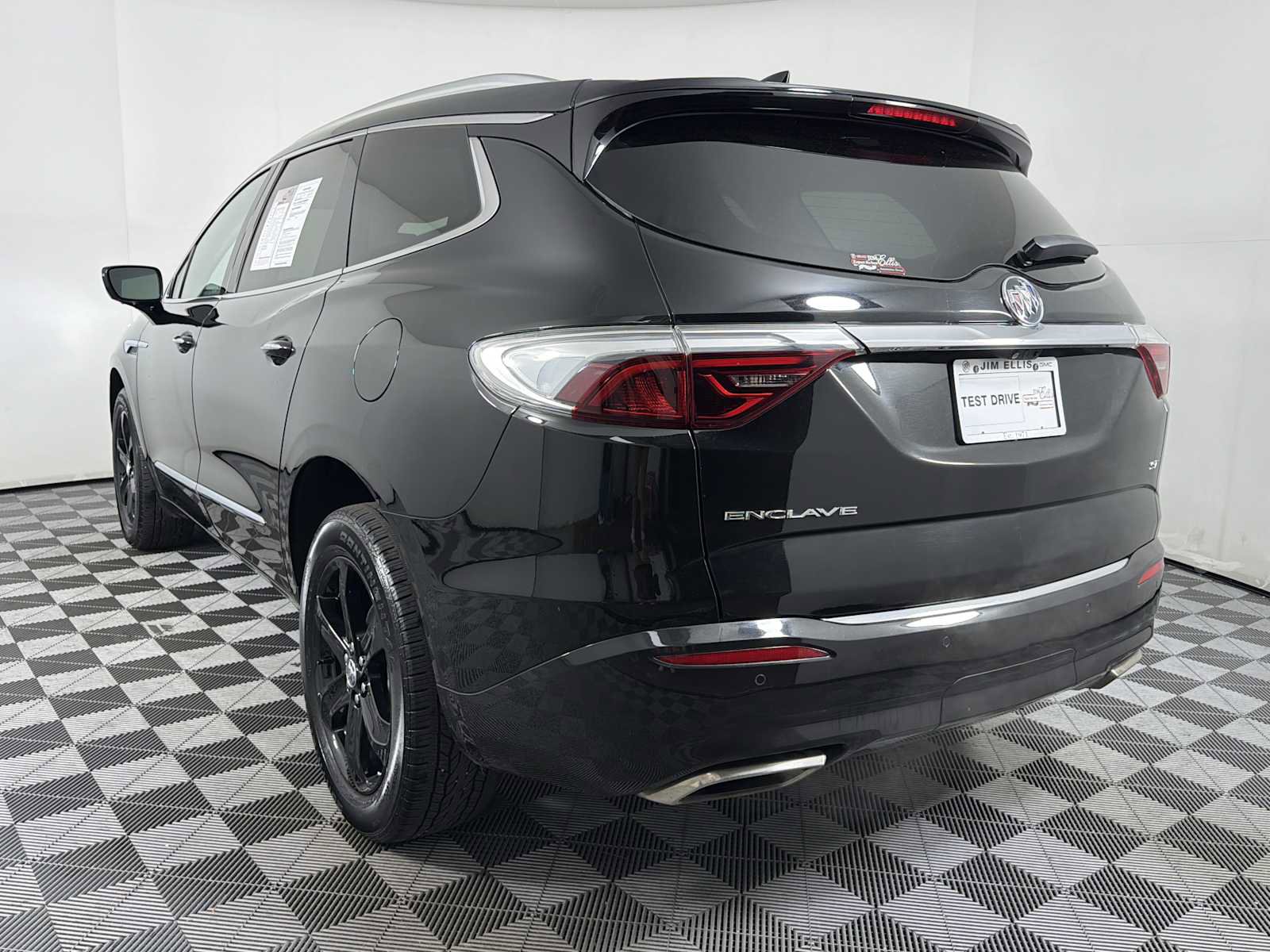 Certified 2024 Buick Enclave Premium w/ Sport Touring Edition image 4