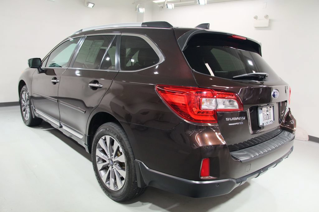 Used 2017 Subaru Outback 3.6R Touring AWD/4WD image 15