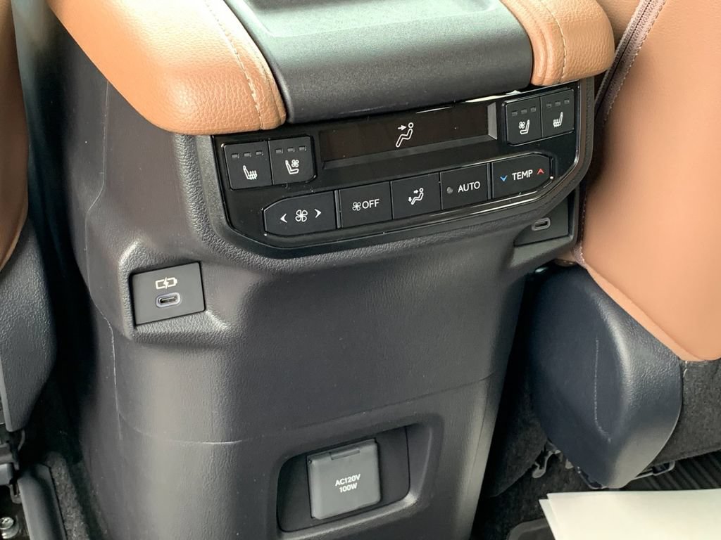 Used 2026 Toyota Grand Highlander AWD image 15