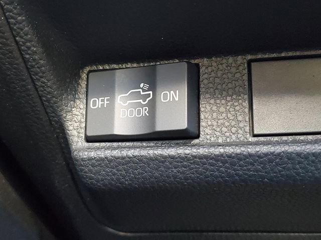 Used 2025 Toyota Tacoma TRD Off-Road AWD/4WD image 17