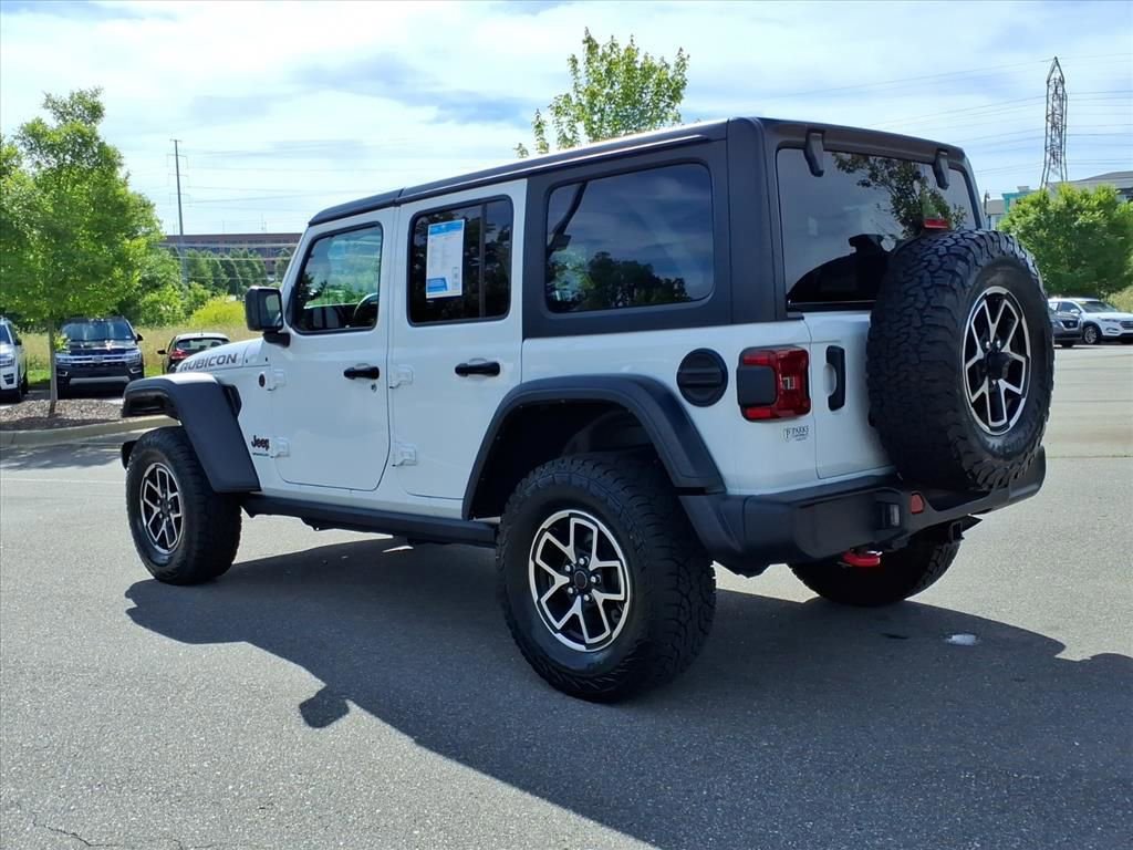 Used 2024 Jeep Wrangler Unlimited Rubicon AWD/4WD image 36