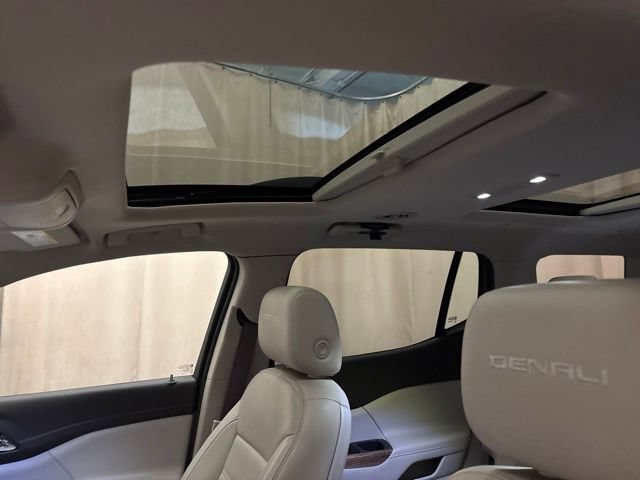 Used 2019 GMC Acadia Denali w/ Technology Package AWD/4WD image 22