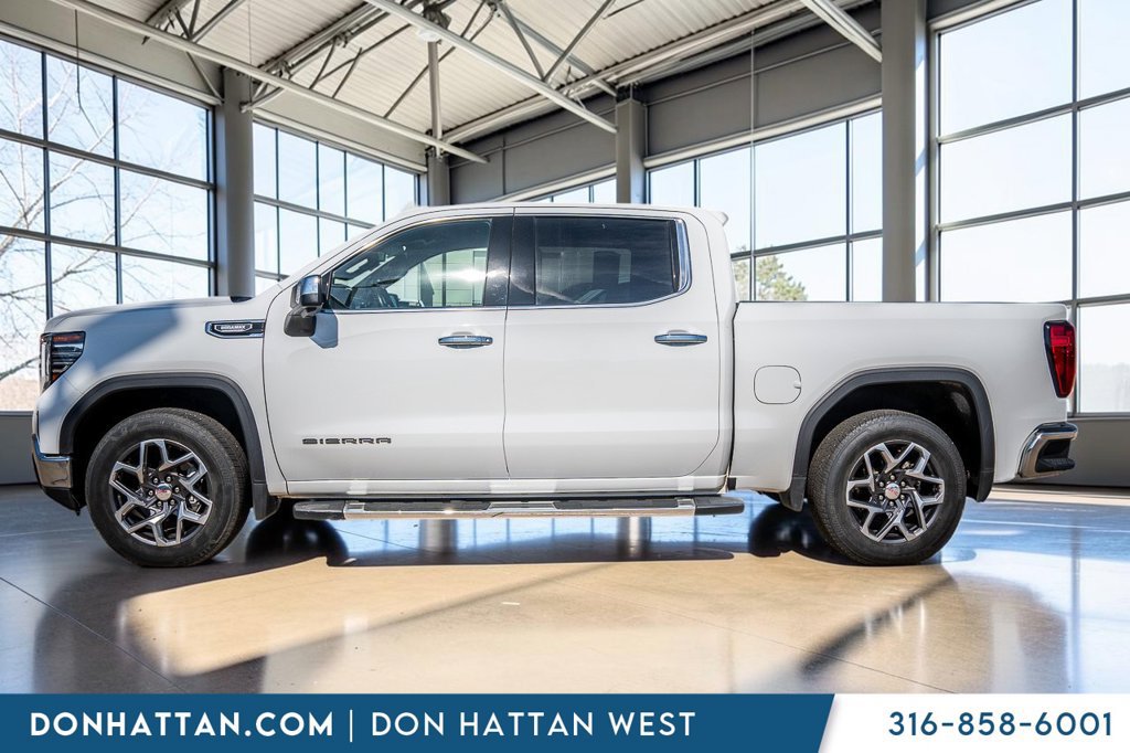Used 2022 GMC Sierra 1500 SLT AWD/4WD image 2