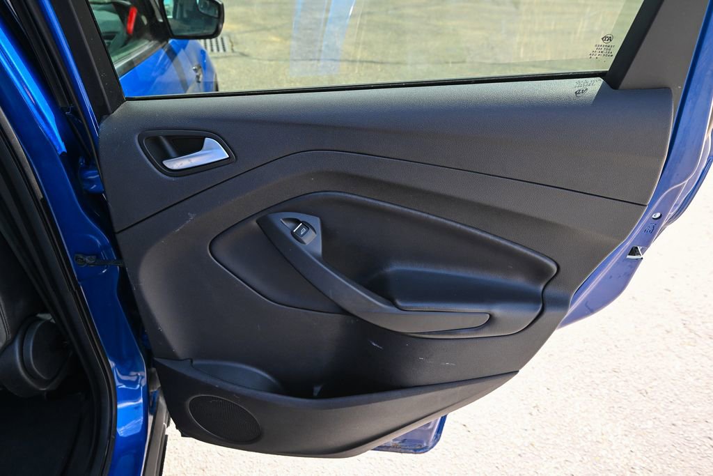Used 2019 Ford Escape SE FWD image 28