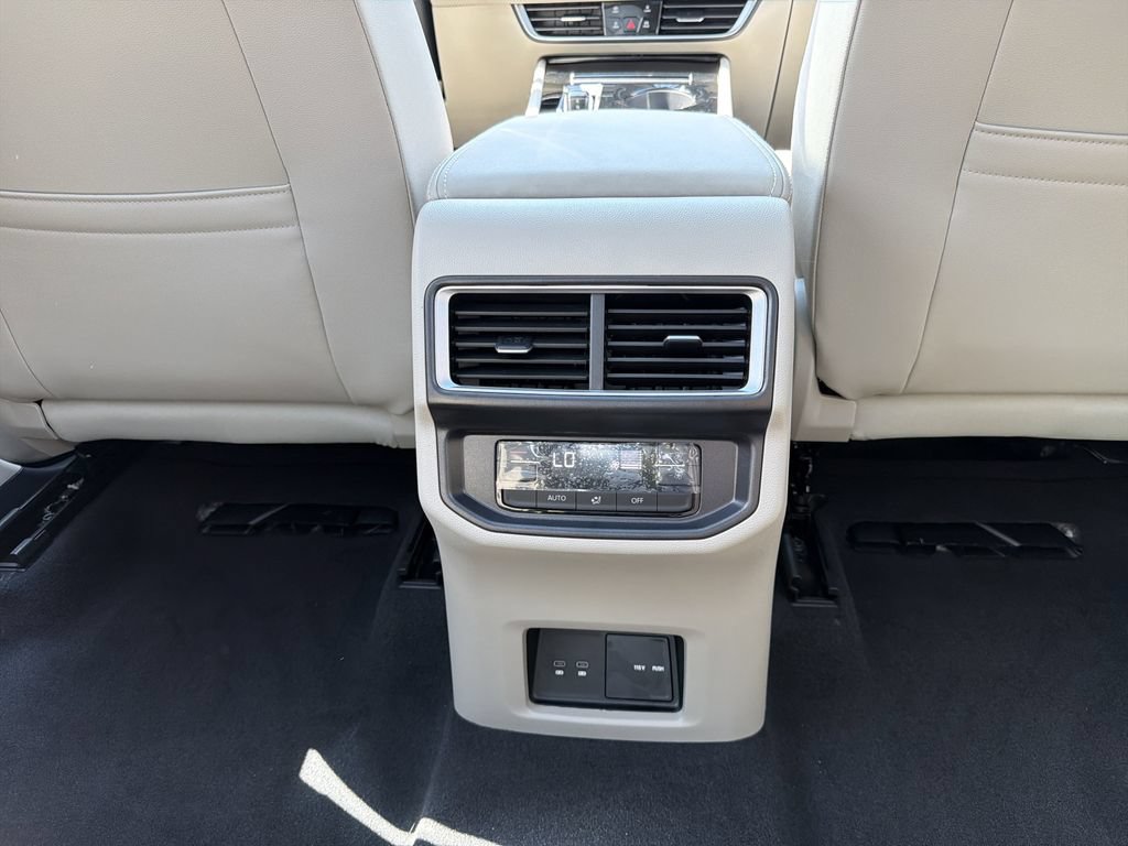 New 2026 Volkswagen Atlas SE FWD image 23