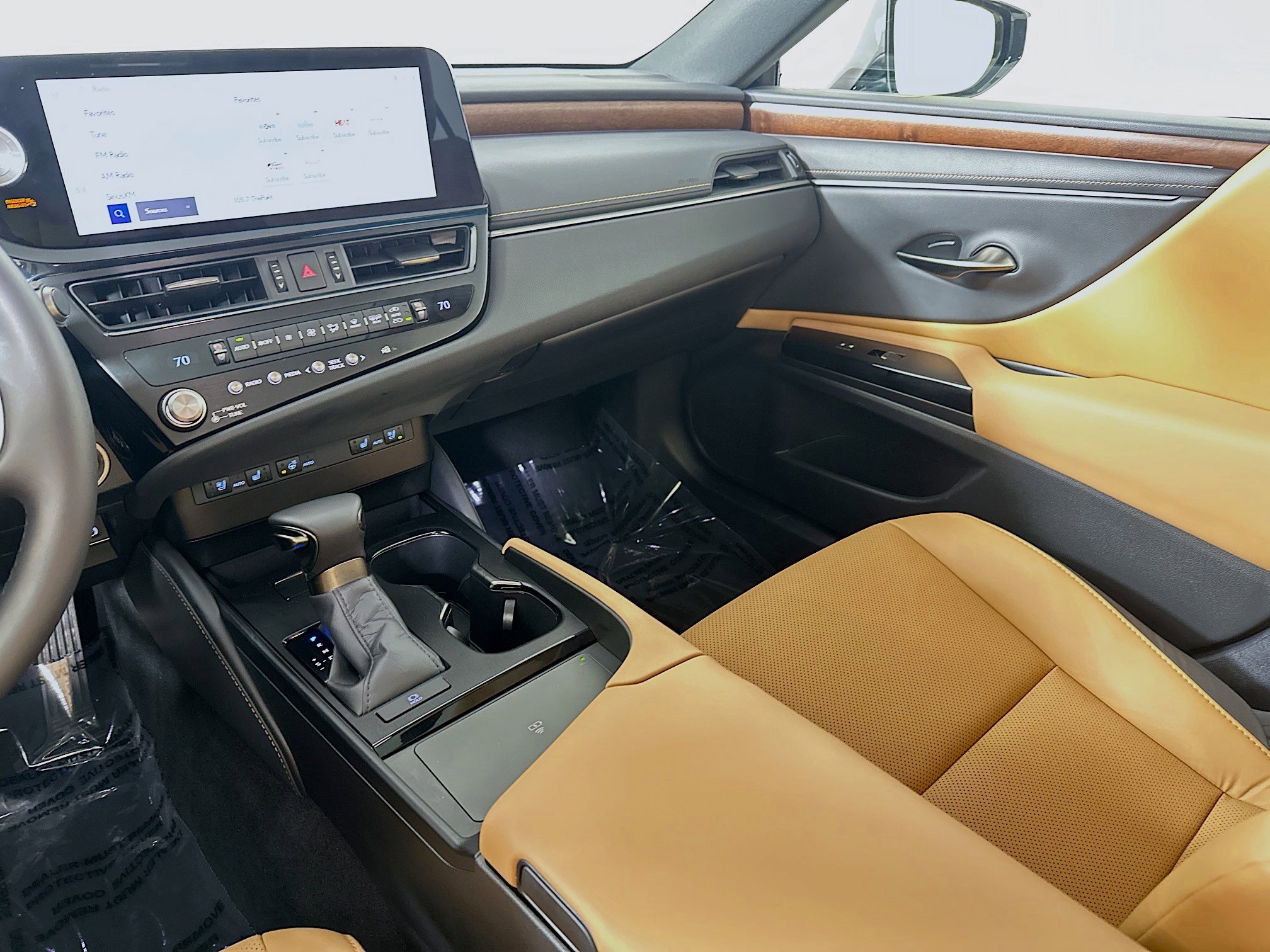 Certified 2025 Lexus ES 350 w/ Accessory Package (Z2) image 22