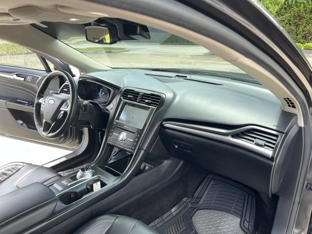 Used 2019 Ford Fusion Titanium FWD image 29