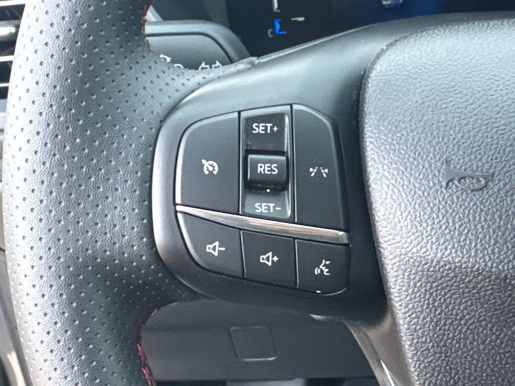 Used 2025 Ford Escape ST-Line FWD image 26