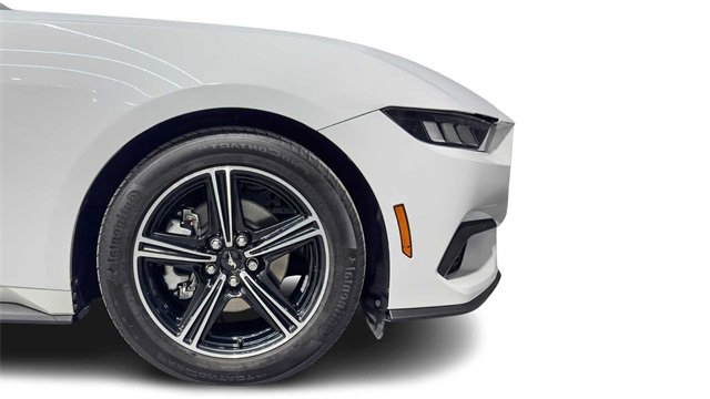 Used 2025 Ford Mustang Coupe image 8