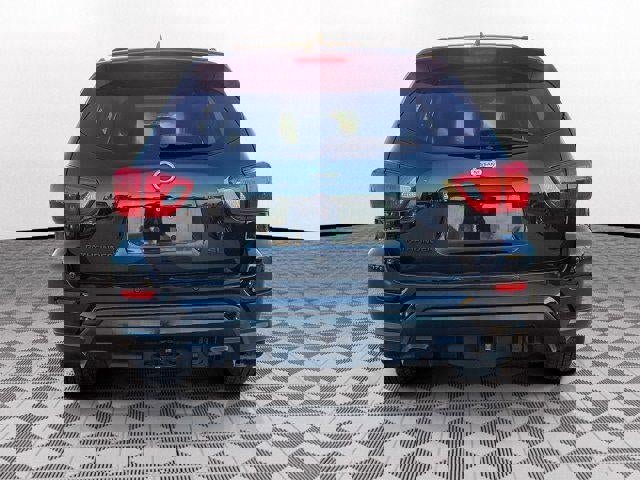 Used 2020 Nissan Pathfinder SL image 4