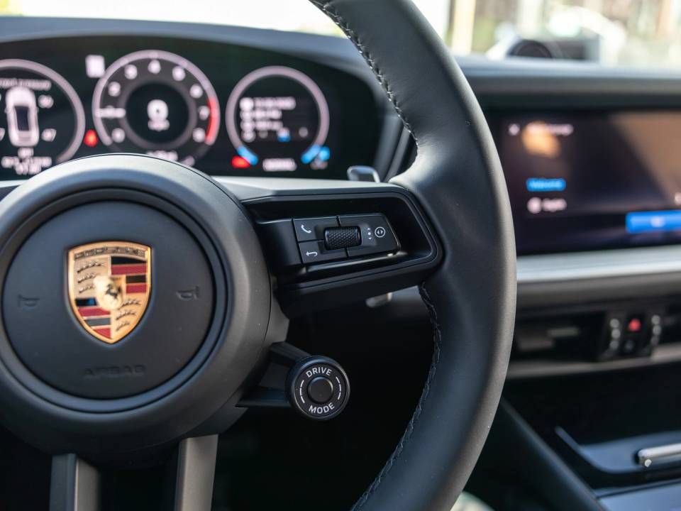 Certified 2026 Porsche Cayenne Coupe AWD/4WD image 24