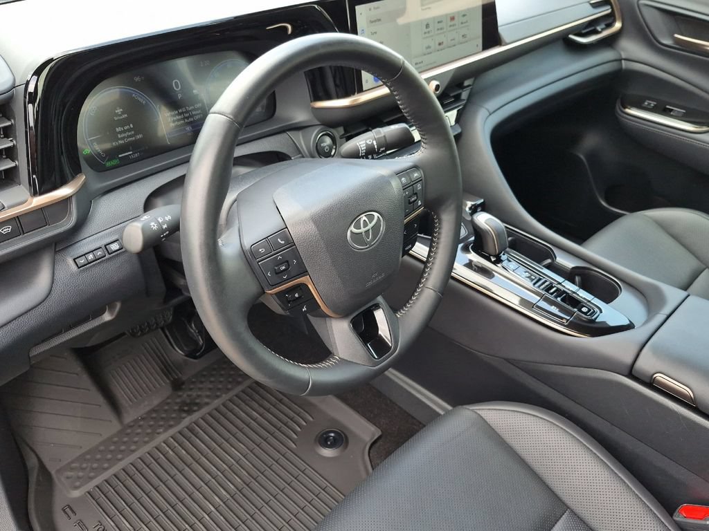 Used 2026 Toyota Crown AWD/4WD image 10