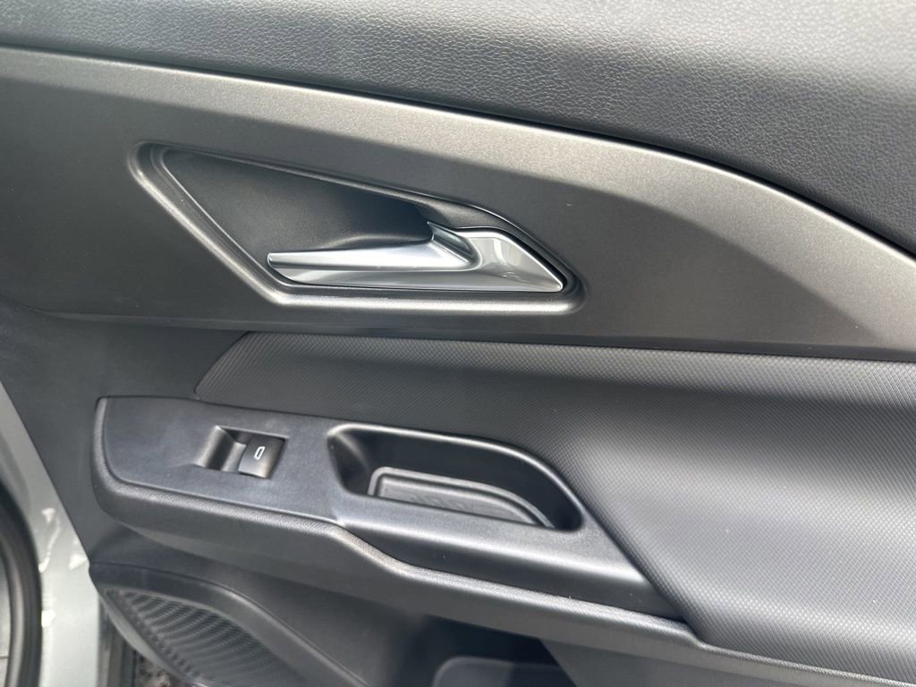 Used 2026 Chevrolet Equinox EV LT image 31