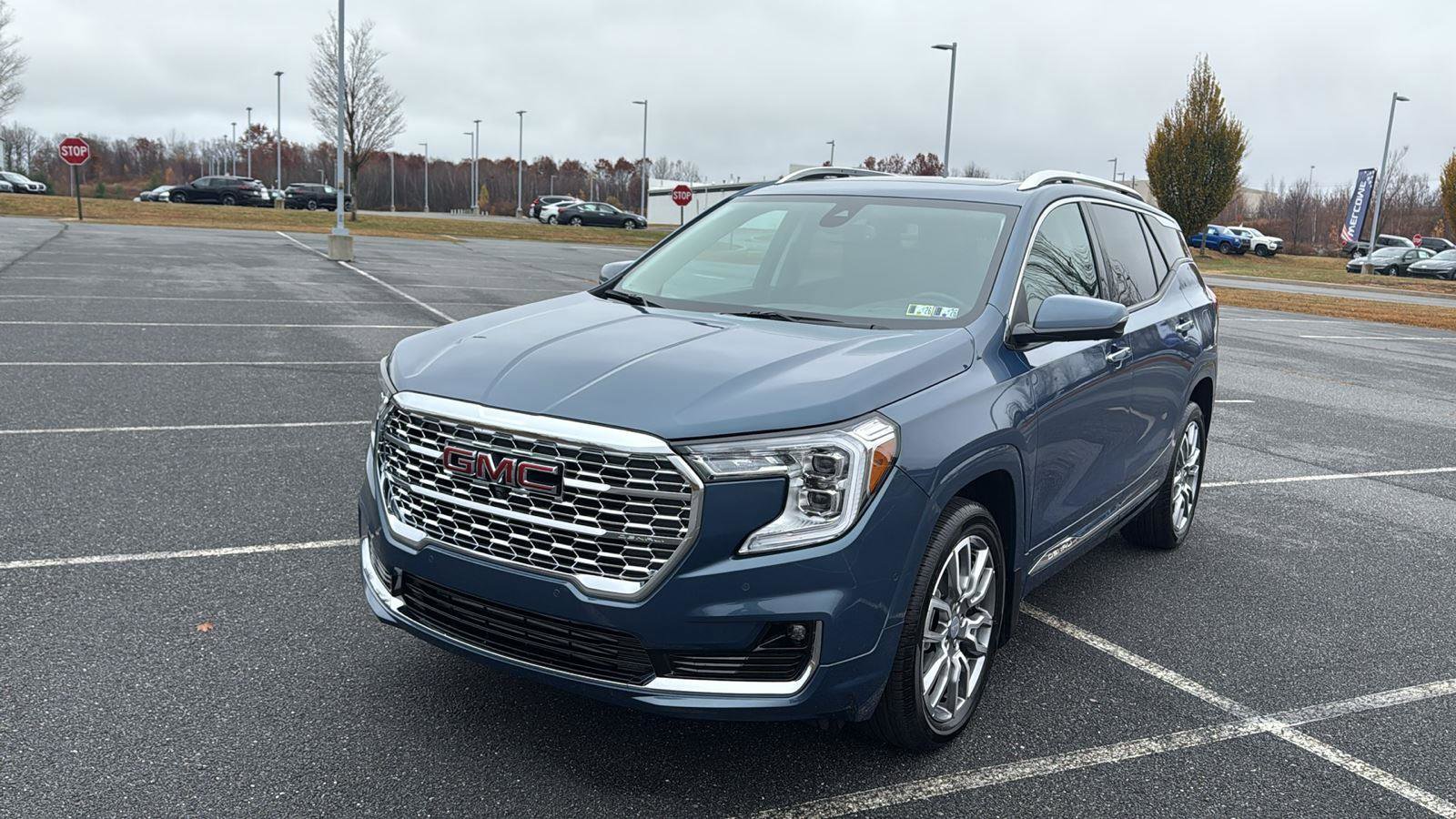 Used 2024 GMC Terrain Denali w/ Denali Premium Package image 15