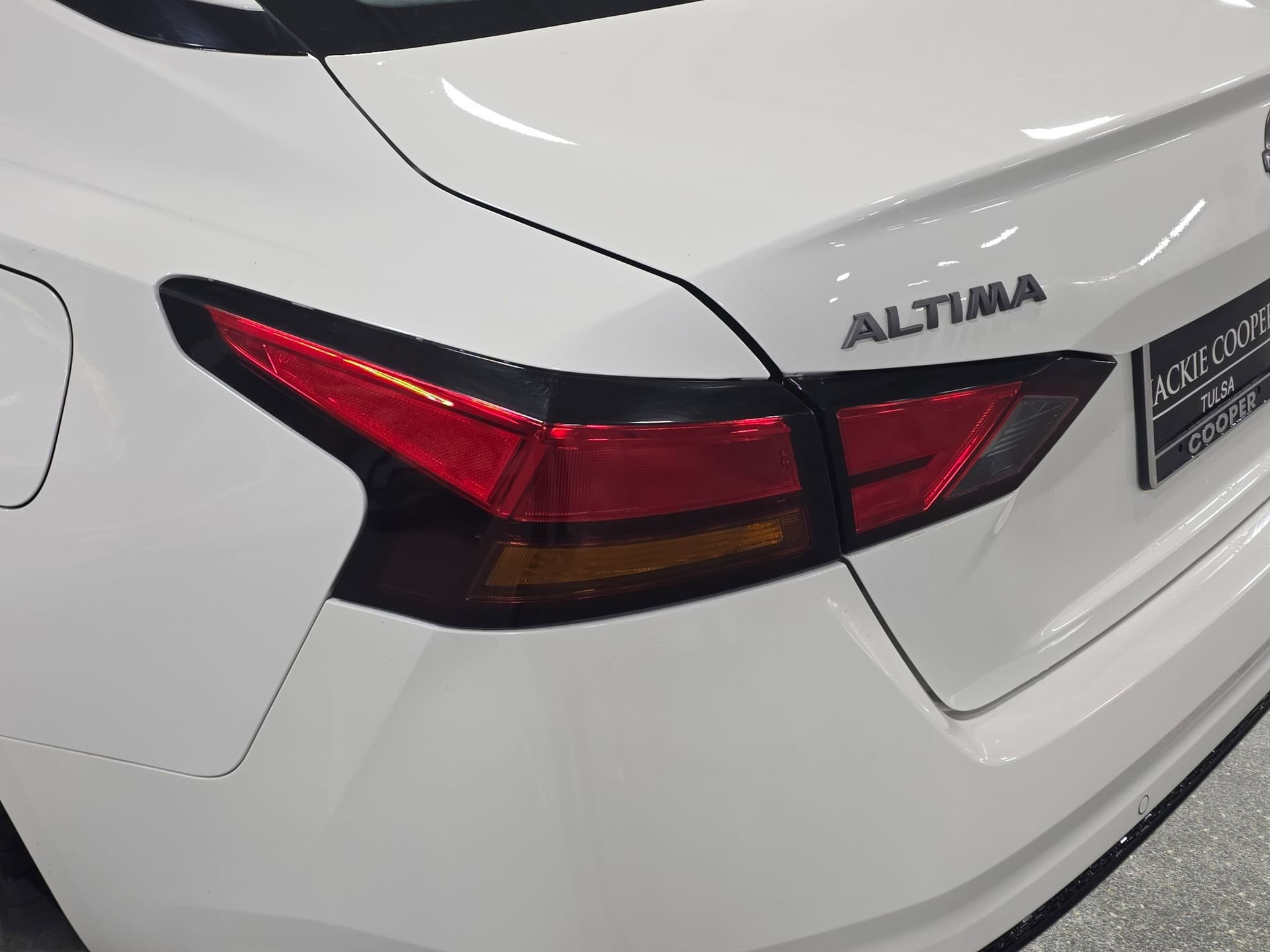 Used 2024 Nissan Altima 2.5 SR image 32