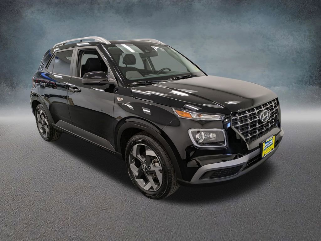 Used 2021 Hyundai Venue SEL w/ Premium Package image 3