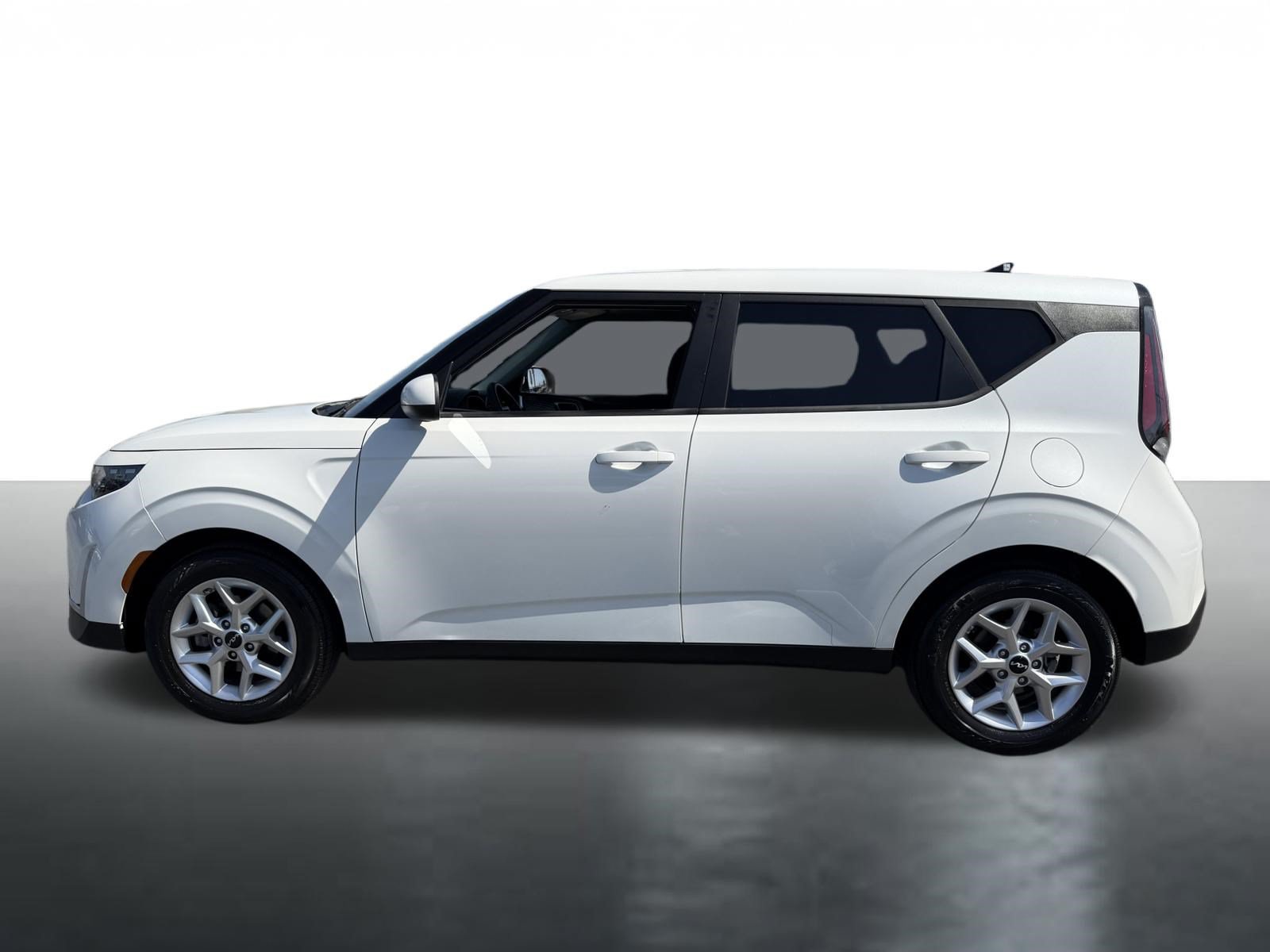 Certified 2024 Kia Soul LX w/ Option Group 015 FWD image 5