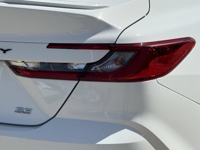 Used 2025 Toyota Camry SE FWD image 7