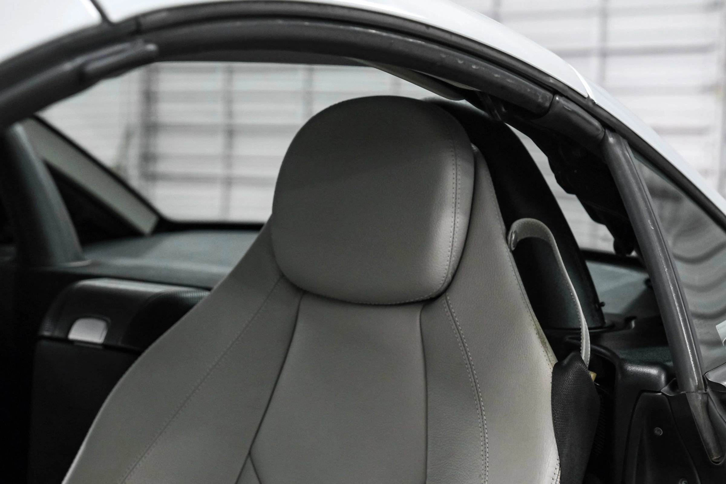 Used 2005 Mercedes-Benz SLK 350 image 31