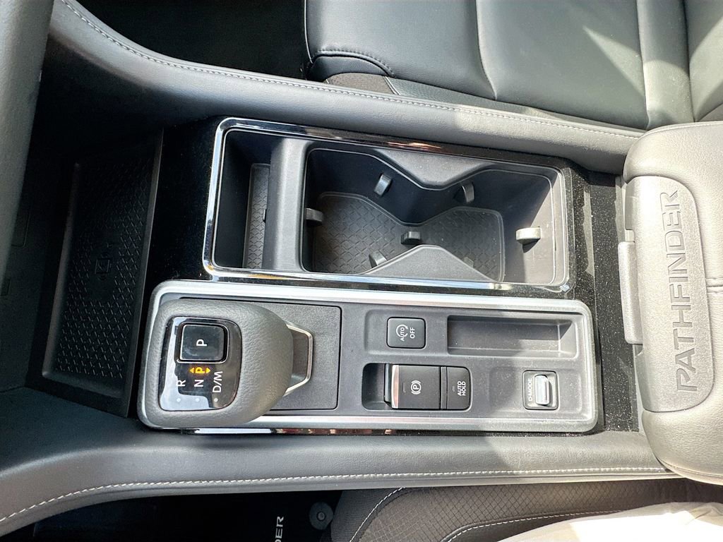 Used 2024 Nissan Pathfinder SL image 23