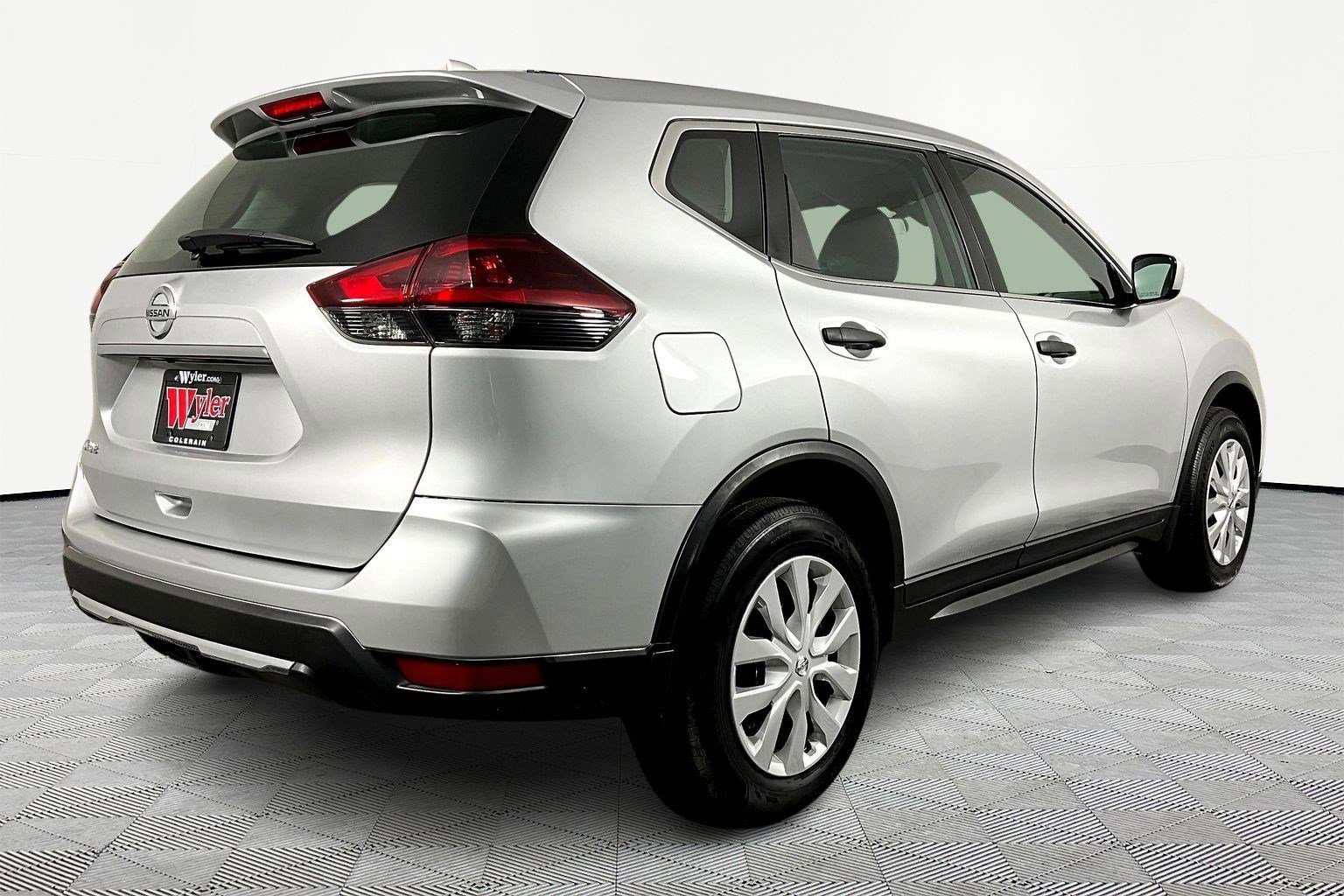 Certified 2020 Nissan Rogue S image 7