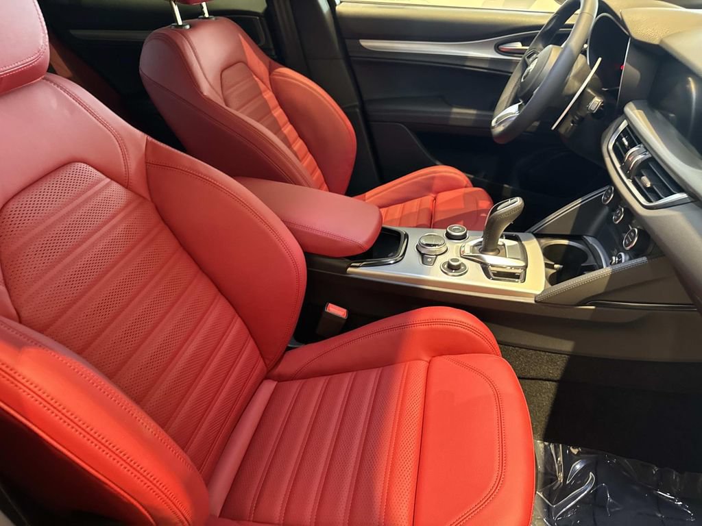 New 2026 Alfa Romeo Stelvio Sprint w/ Convenience Package AWD/4WD image 26