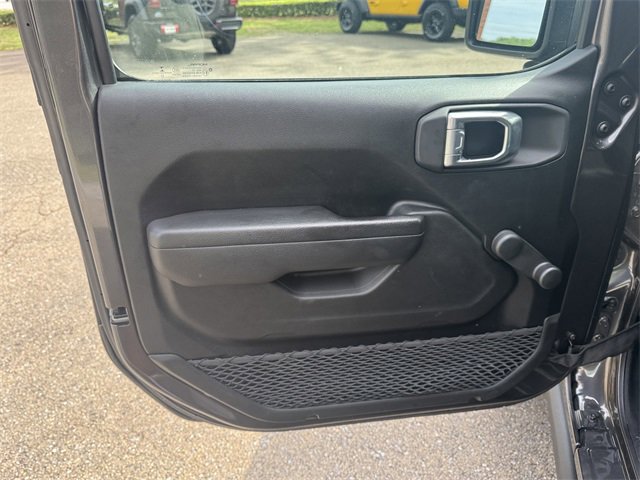 Used 2023 Jeep Wrangler Willys image 10