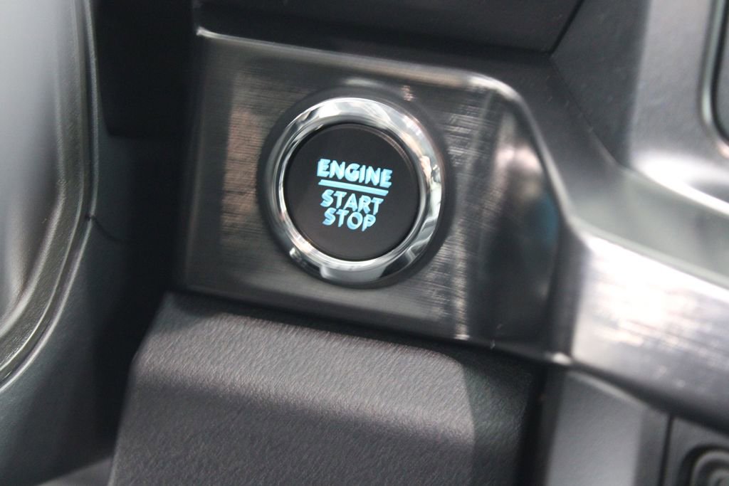 New 2026 Ford F250 Lariat w/ Black Appearance Package image 44