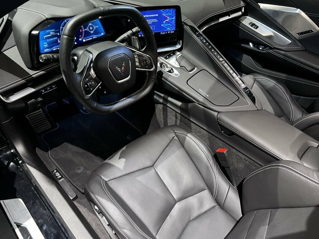Used 2023 Chevrolet Corvette Stingray Preferred Conv w/ 2LT RWD image 13