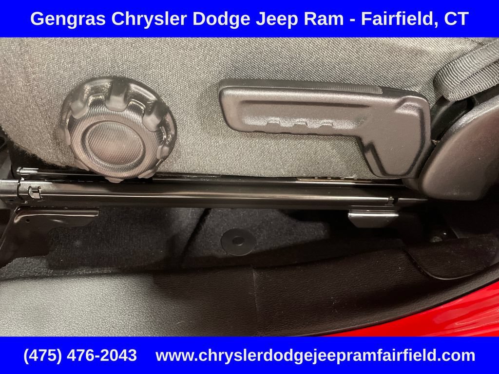 Used 2024 Jeep Wrangler Unlimited w/ Convenience Group AWD/4WD image 38