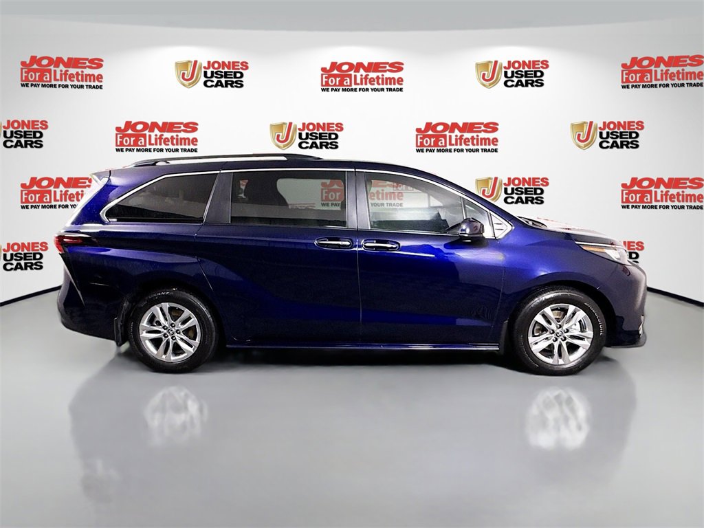 Certified 2023 Toyota Sienna XLE image 20