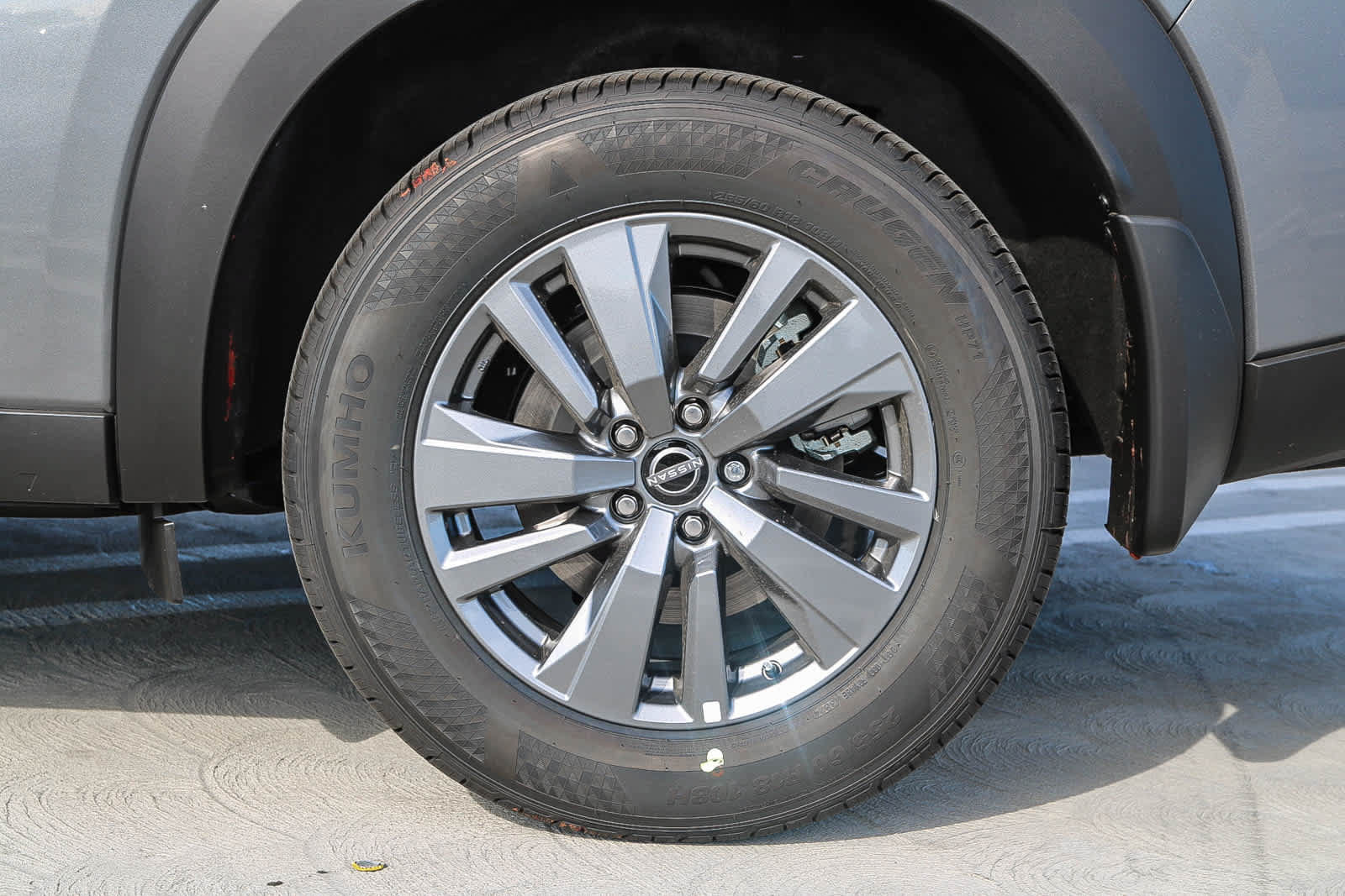 New 2025 Nissan Pathfinder SV w/ Black Appearance Package FWD image 10