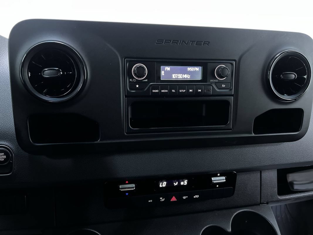 Used 2021 Mercedes-Benz Sprinter 2500 image 22