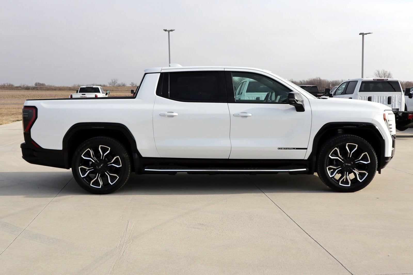 New 2025 GMC Sierra EV Denali AWD/4WD image 3