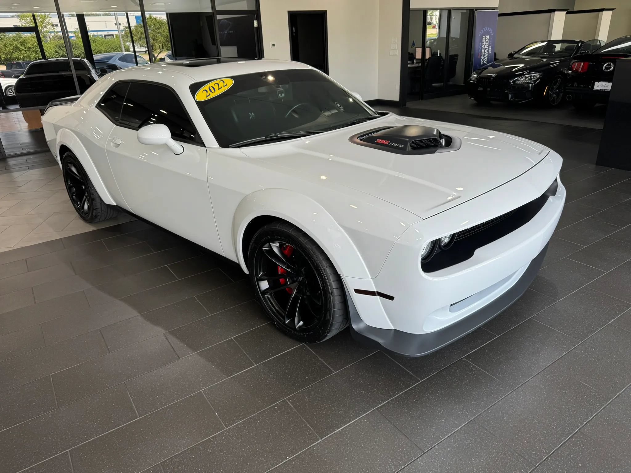 Used 2022 Dodge Challenger R/T Scat Pack RWD image 1