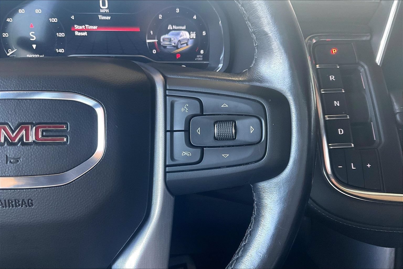 Used 2023 GMC Yukon XL SLE w/ Gmc Pro Safety Plus Package AWD/4WD image 11