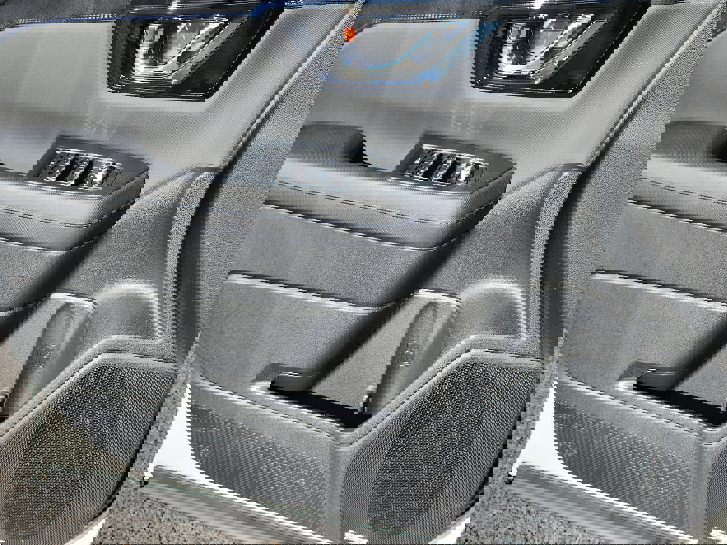 Used 2025 Subaru Forester Limited w/ Popular Package #2 image 8