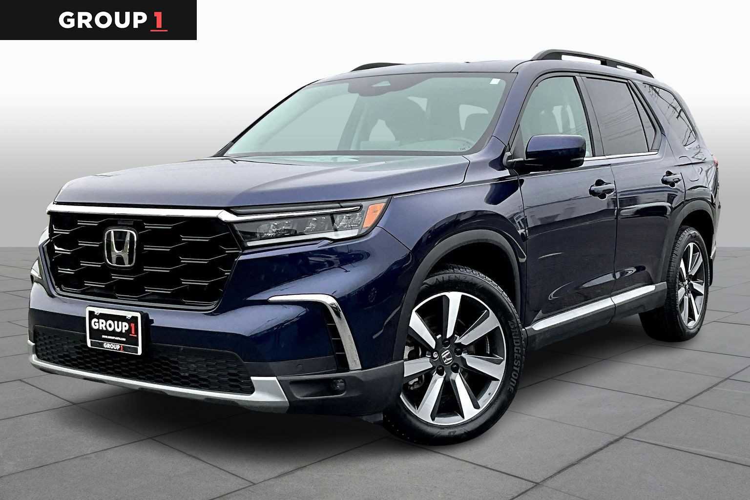 Used 2023 Honda Pilot Touring image 1