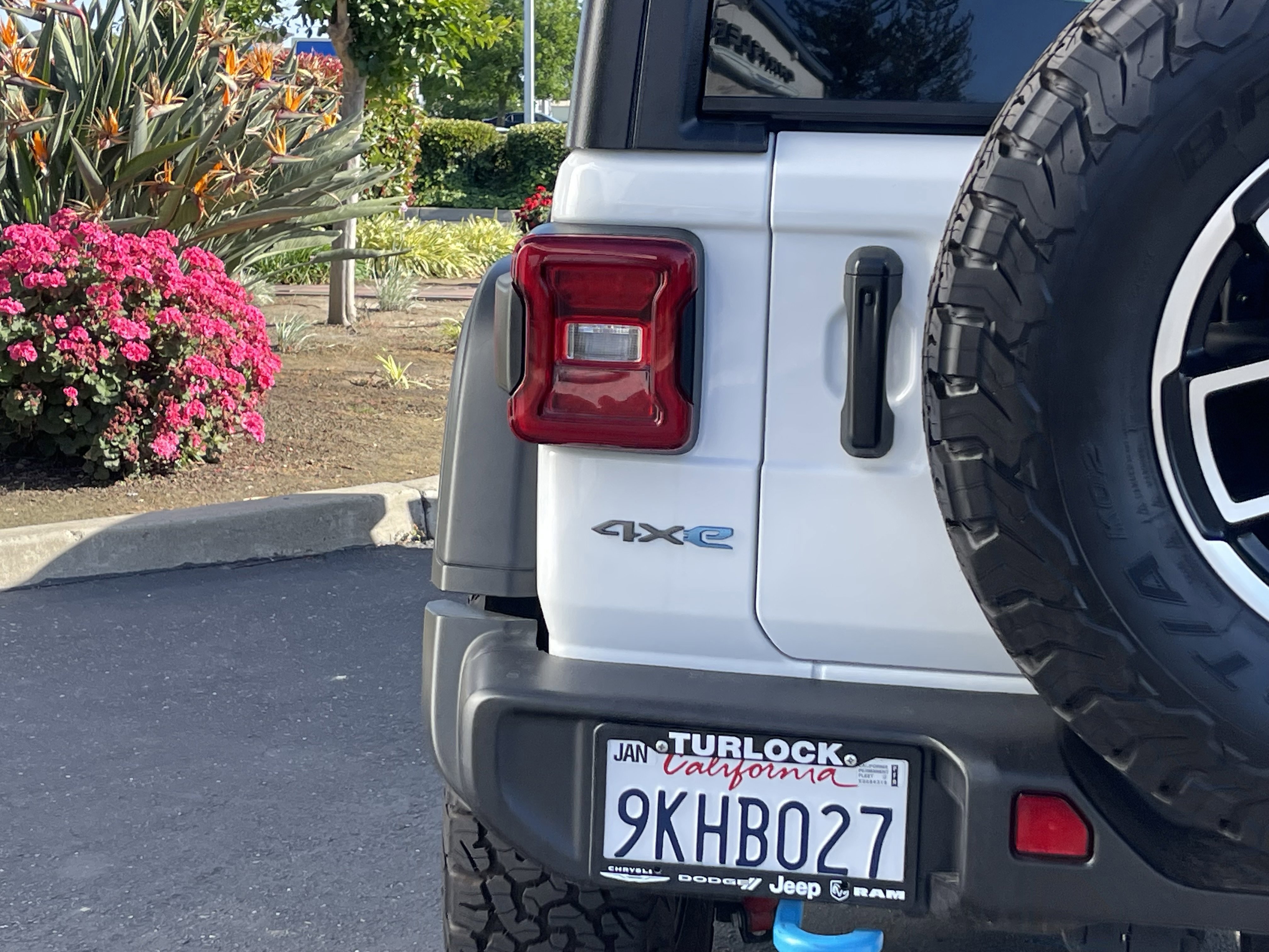 Used 2024 Jeep Wrangler Unlimited Rubicon 4xe AWD/4WD image 8