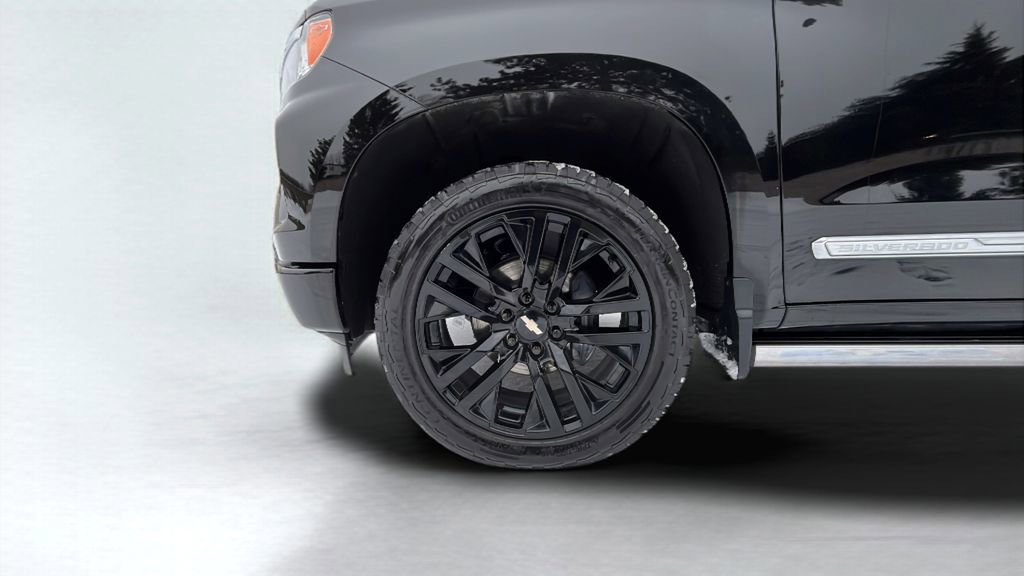 Used 2024 Chevrolet Silverado 1500 High Country w/ Technology Package image 21