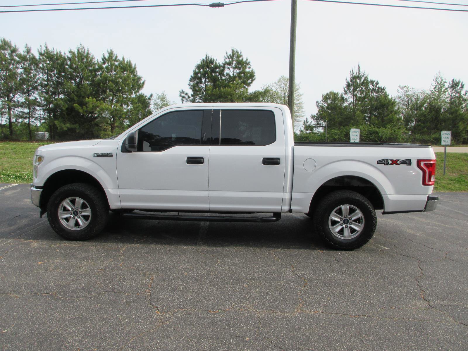 Used 2017 Ford F150 XLT AWD/4WD image 8