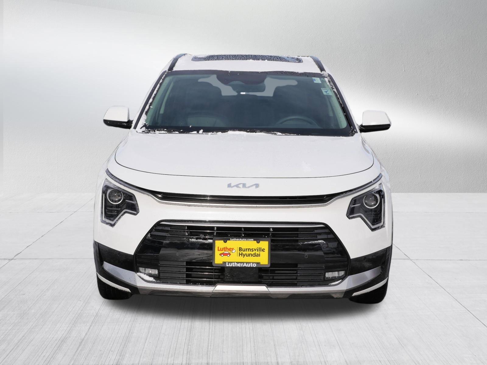 Used 2025 Kia Niro SX video 2