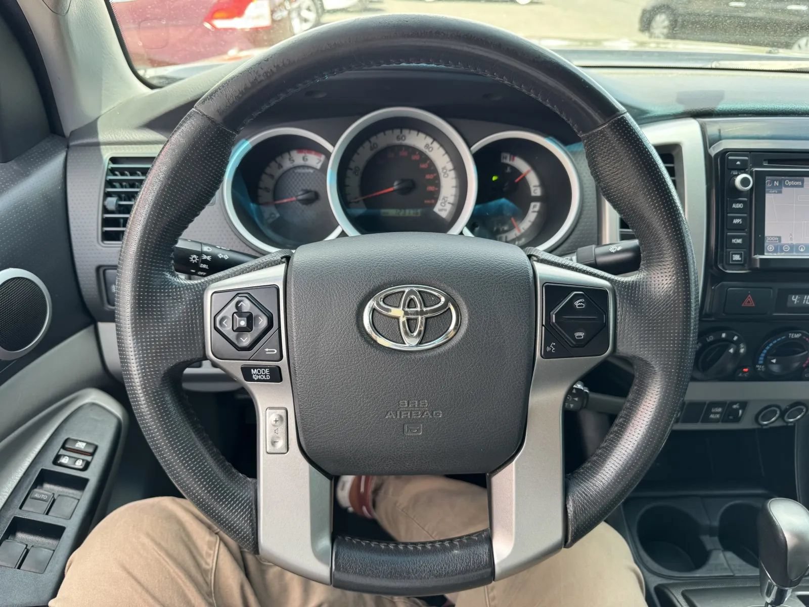 Used 2014 Toyota Tacoma 4x4 Double Cab w/ Limited Package image 24
