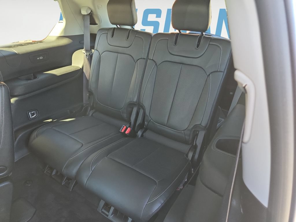 Used 2023 Jeep Grand Cherokee L Limited w/ Luxury Tech Group II AWD/4WD image 19