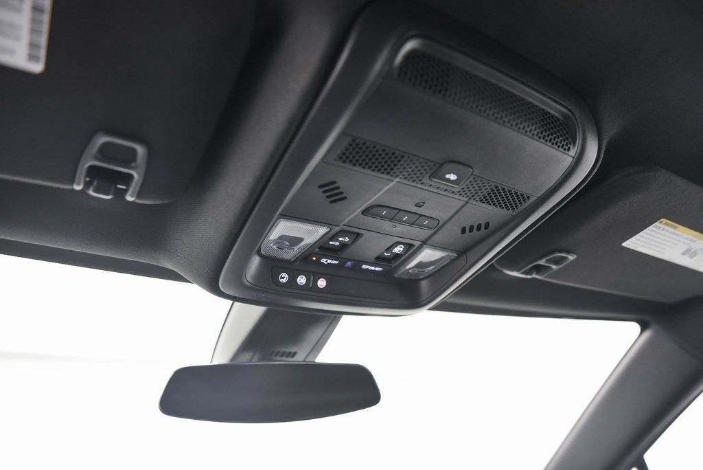 Certified 2025 Cadillac XT5 Premium Luxury image 17