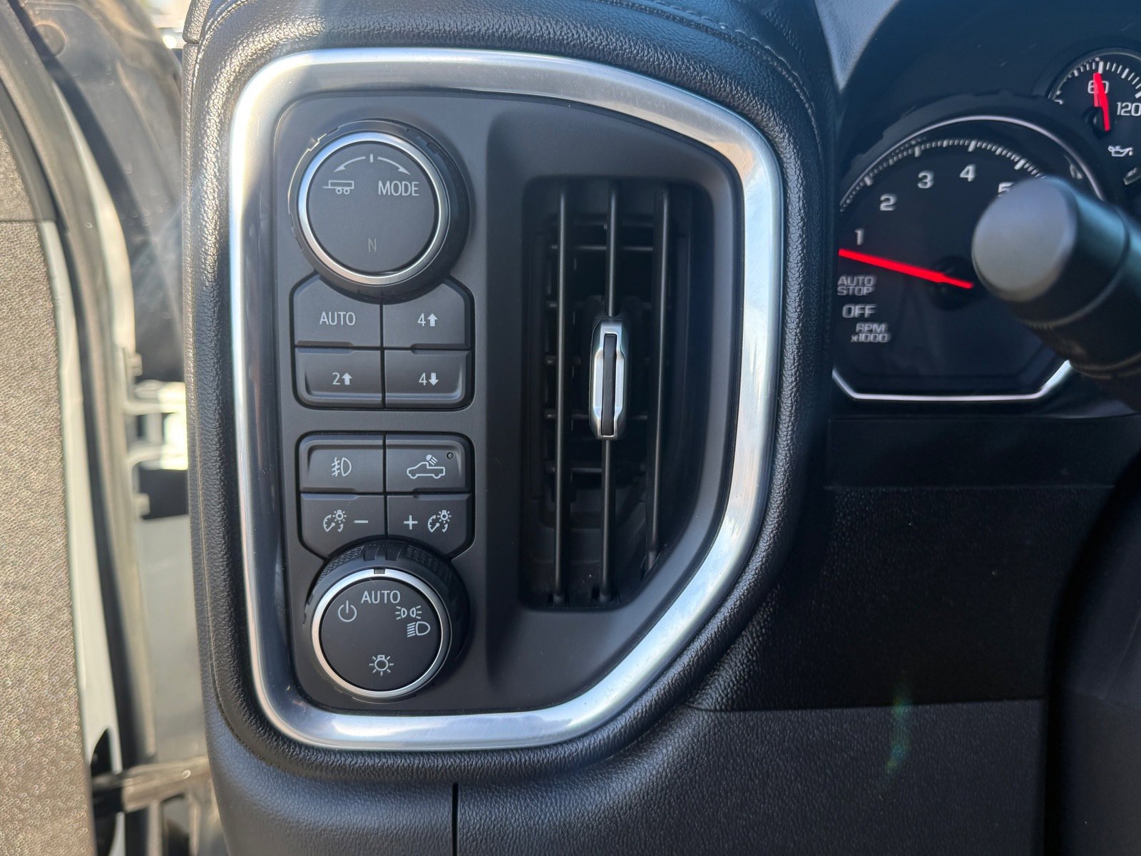 Used 2021 Chevrolet Silverado 1500 RST AWD/4WD image 24