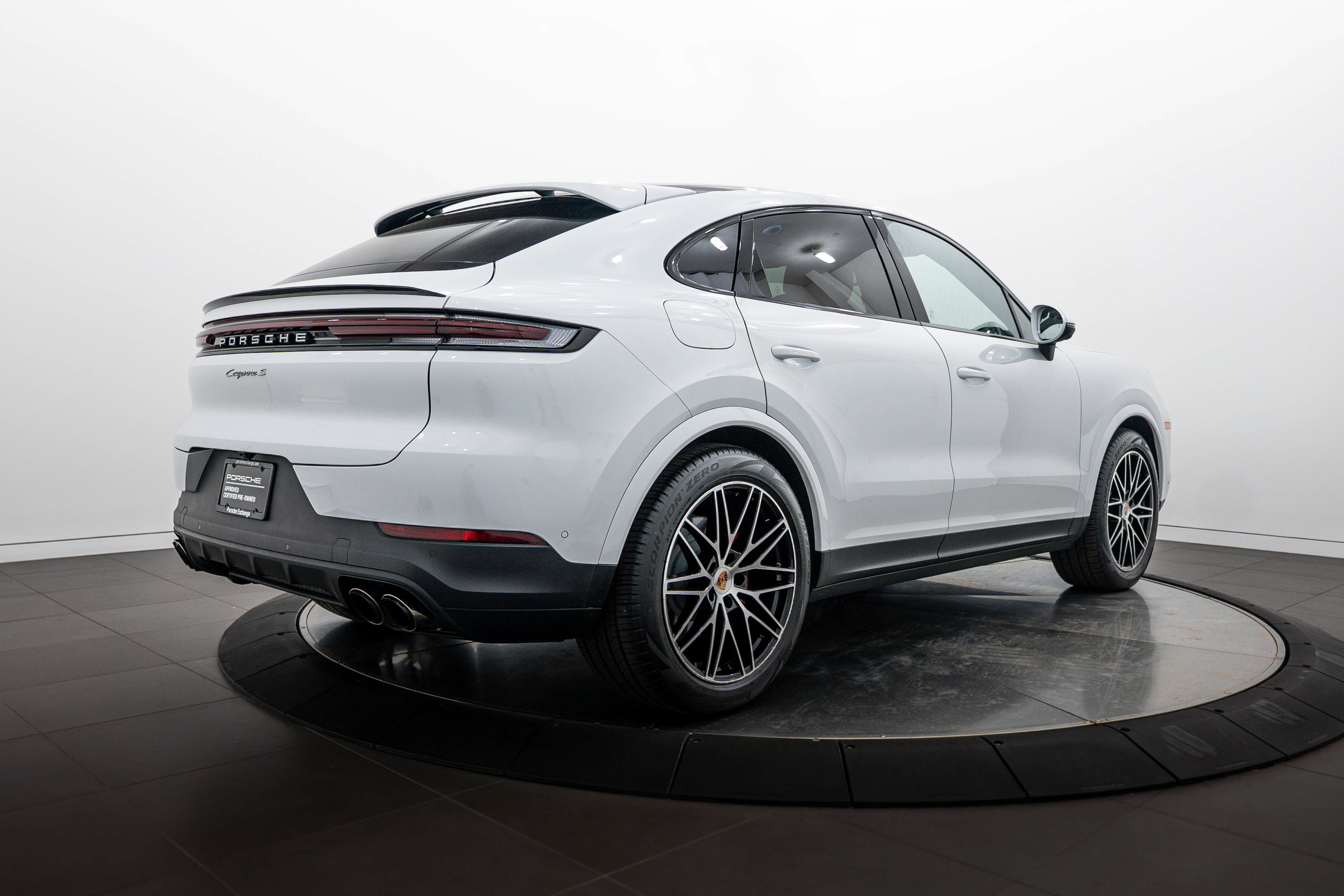 Certified 2026 Porsche Cayenne S AWD/4WD image 7