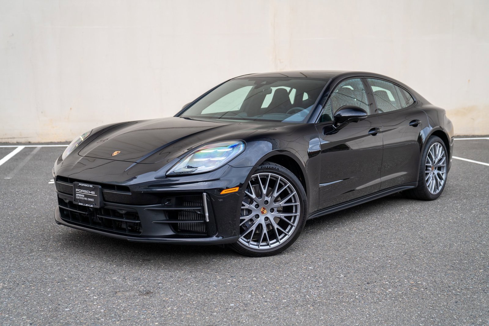 Used 2025 Porsche Panamera 4 image 1