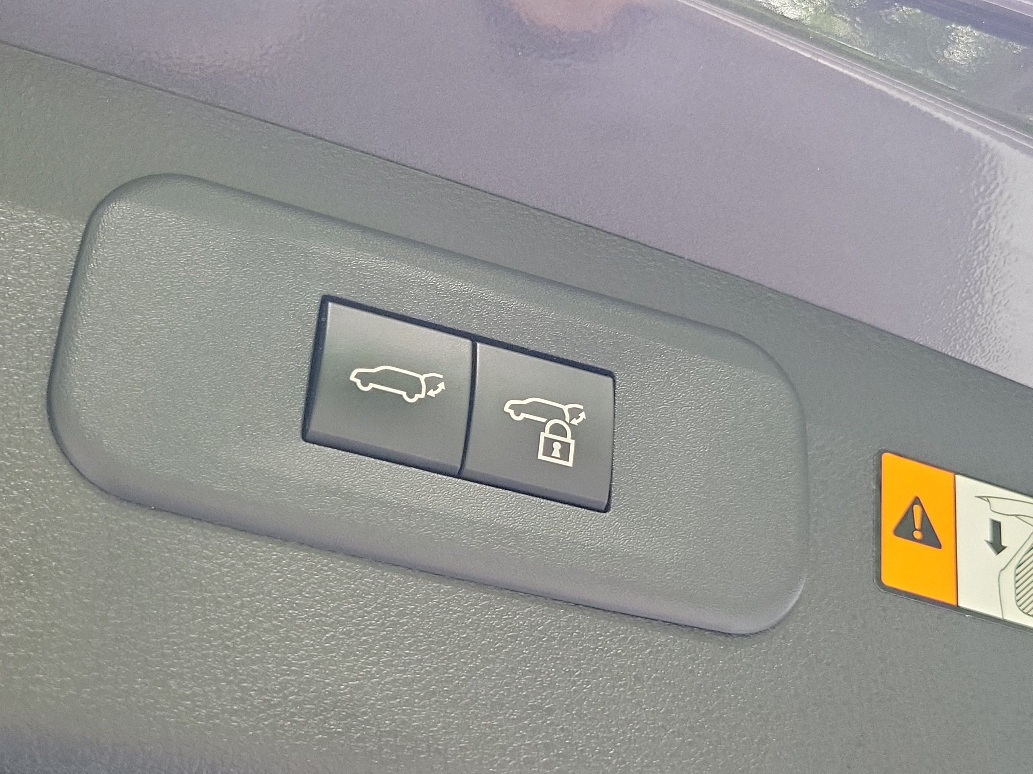 Used 2024 Lexus NX 250 FWD w/ Towing Package (2000 Lbs) image 9